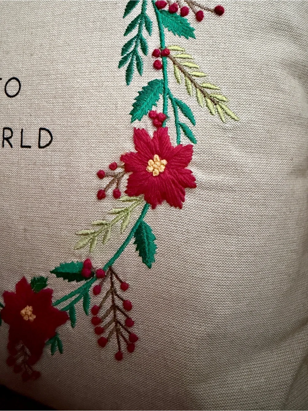 Mud Pie Christmas Embroidered Wreath Pillow 18x18 inches